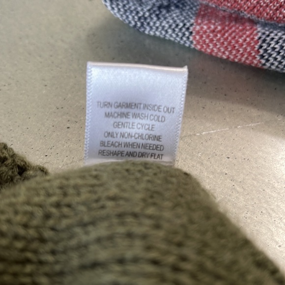 CHARLOTTE RUSSE cut out KNIT cable sweater OPEN V-Neck long sleeves Moss green M - Picture 5 of 6